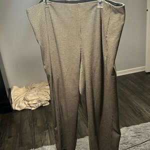 Liverpool Pull On Capri Pant.